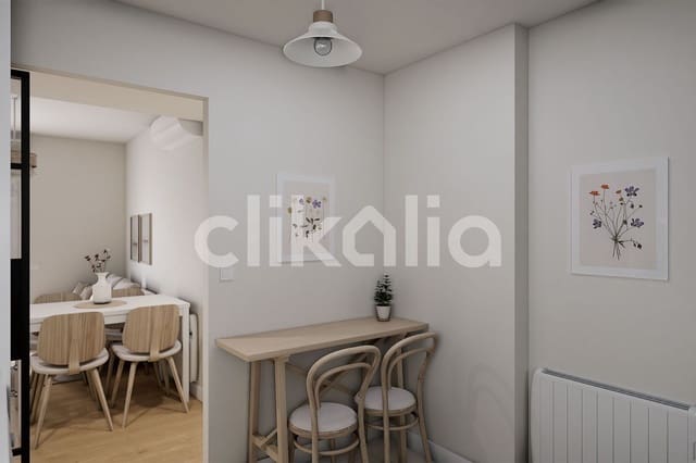 3 bedroom Flat for sale in Aluche, Madrid city - € 315,000 (Ref: 9270633)