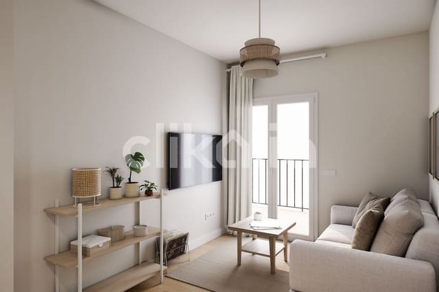 3 bedroom Flat for sale in Aluche, Madrid city - € 315,000 (Ref: 9270633)