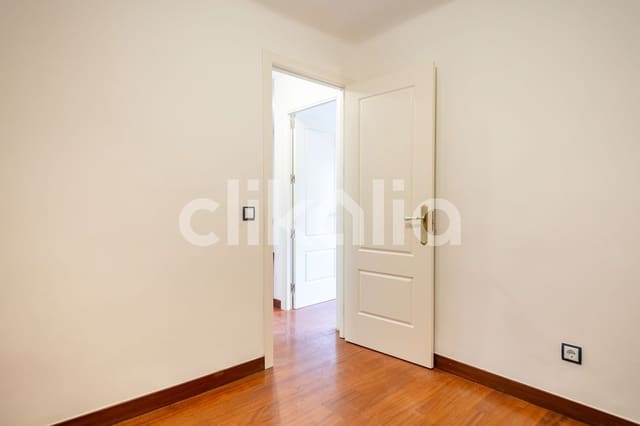 3 bedroom Flat for sale in Ciudad Jardín, Madrid city - € 600,000 (Ref: 9307271)