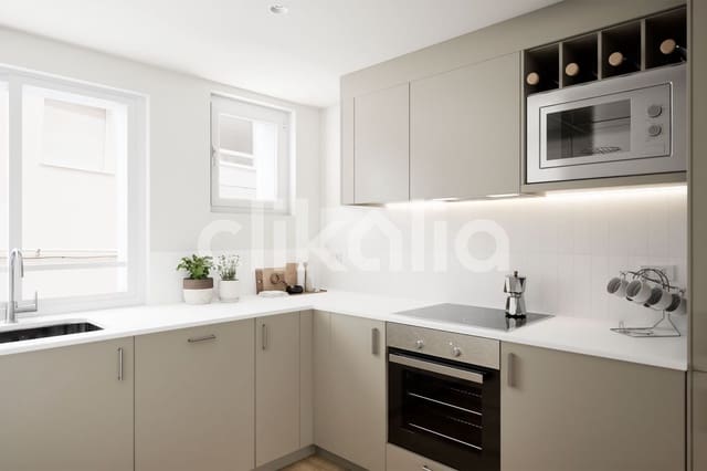 3 bedroom Flat for sale in San Juan Bautista, Madrid city - € 555,000 (Ref: 9326982)