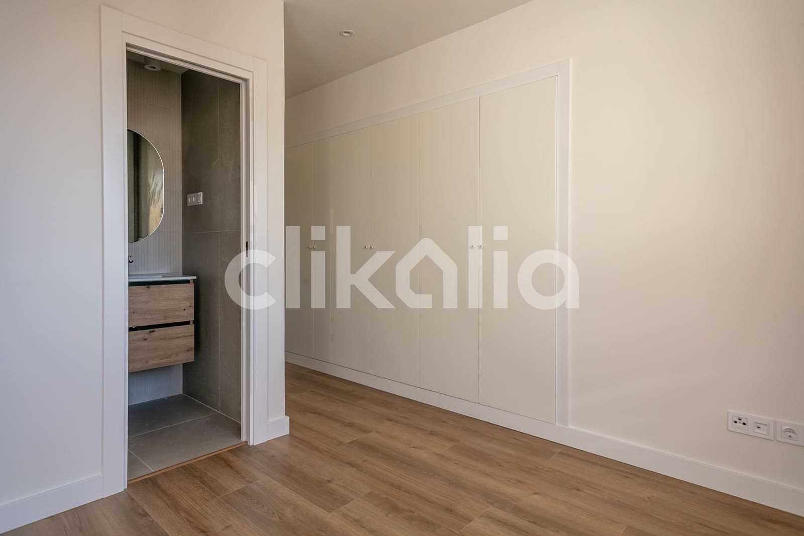 3 soveværelse Lejlighed til salg i Madrid by - € 900.000 (Ref: 9326984)