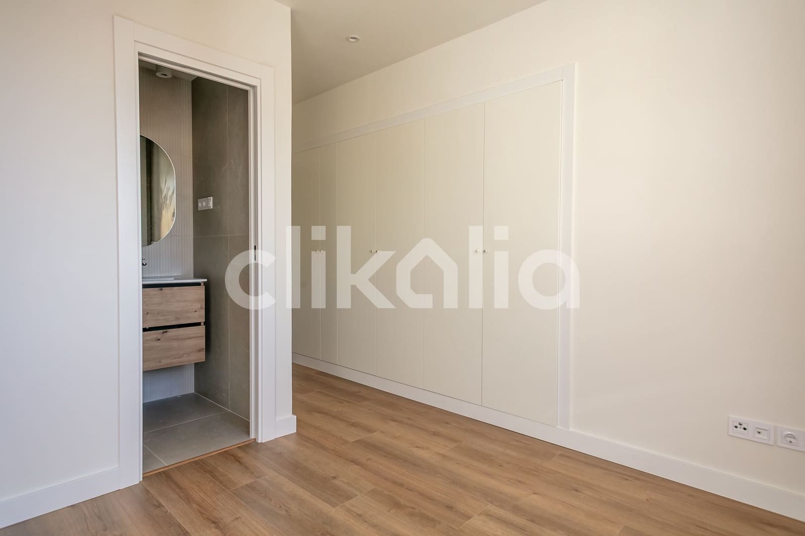 3 soveværelse Lejlighed til salg i Madrid by - € 900.000 (Ref: 9326984)