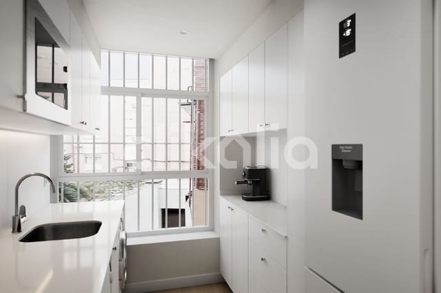 3 bedroom Flat for sale in Ventas, Madrid city - € 360,000 (Ref: 9326985)