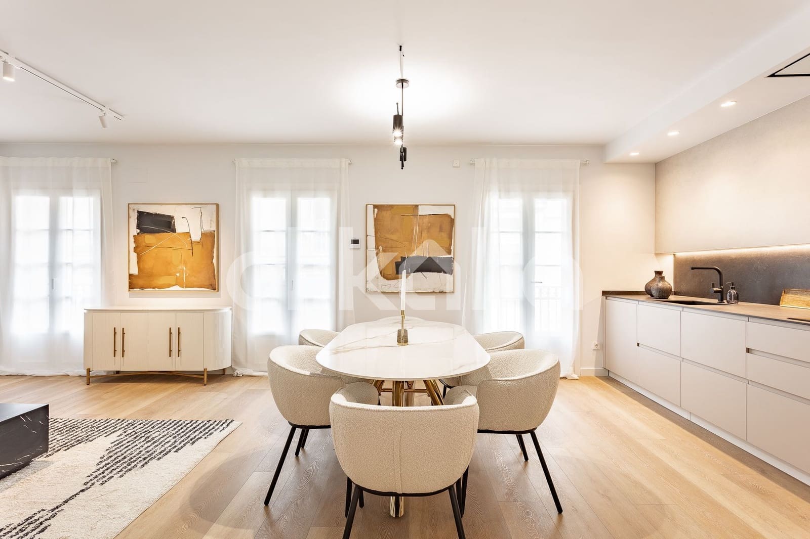 Piso de 3 habitaciones en Barcelona ciudad en venta con piscina - 720.000 € (Ref: 9326990)