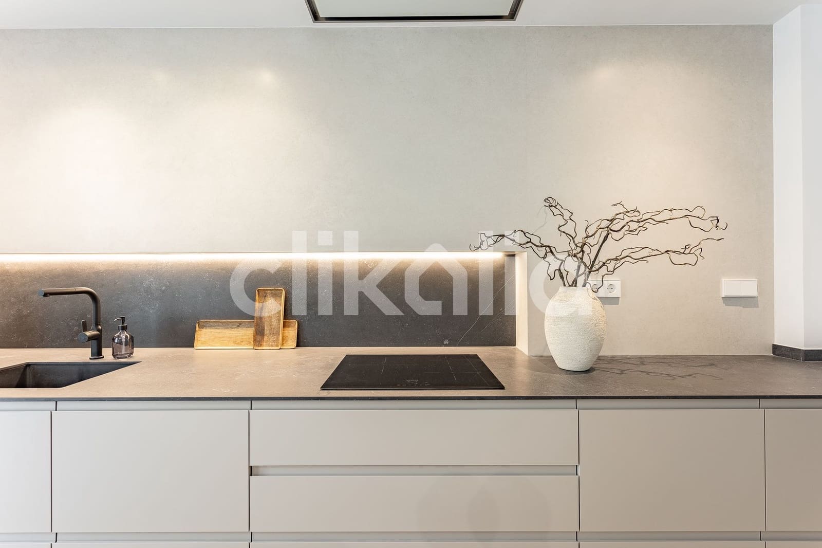 Piso de 3 habitaciones en Barcelona ciudad en venta con piscina - 720.000 € (Ref: 9326990)