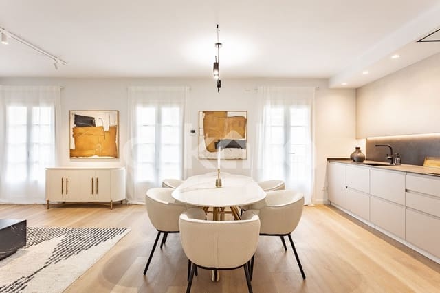 Piso de 3 habitaciones en Barcelona ciudad en venta con piscina - 720.000 € (Ref: 9326990)