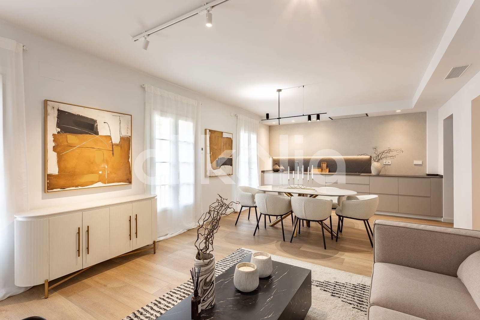 Piso de 3 habitaciones en Barcelona ciudad en venta con piscina - 720.000 € (Ref: 9326990)