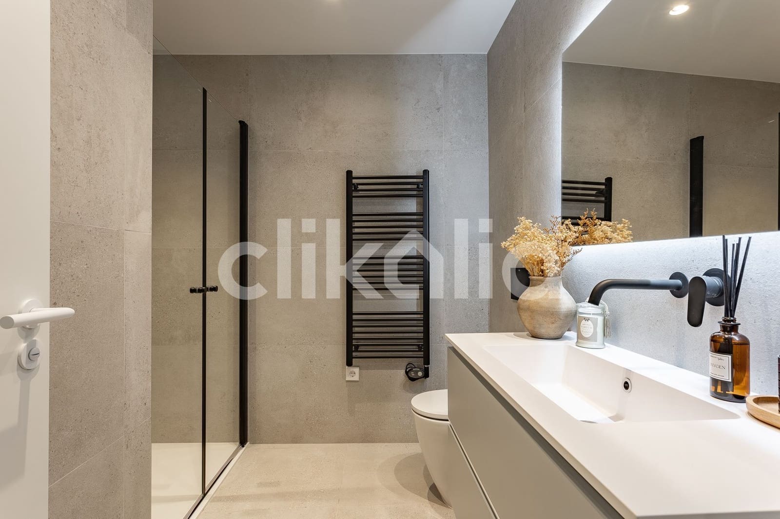 Piso de 3 habitaciones en Barcelona ciudad en venta con piscina - 720.000 € (Ref: 9326990)