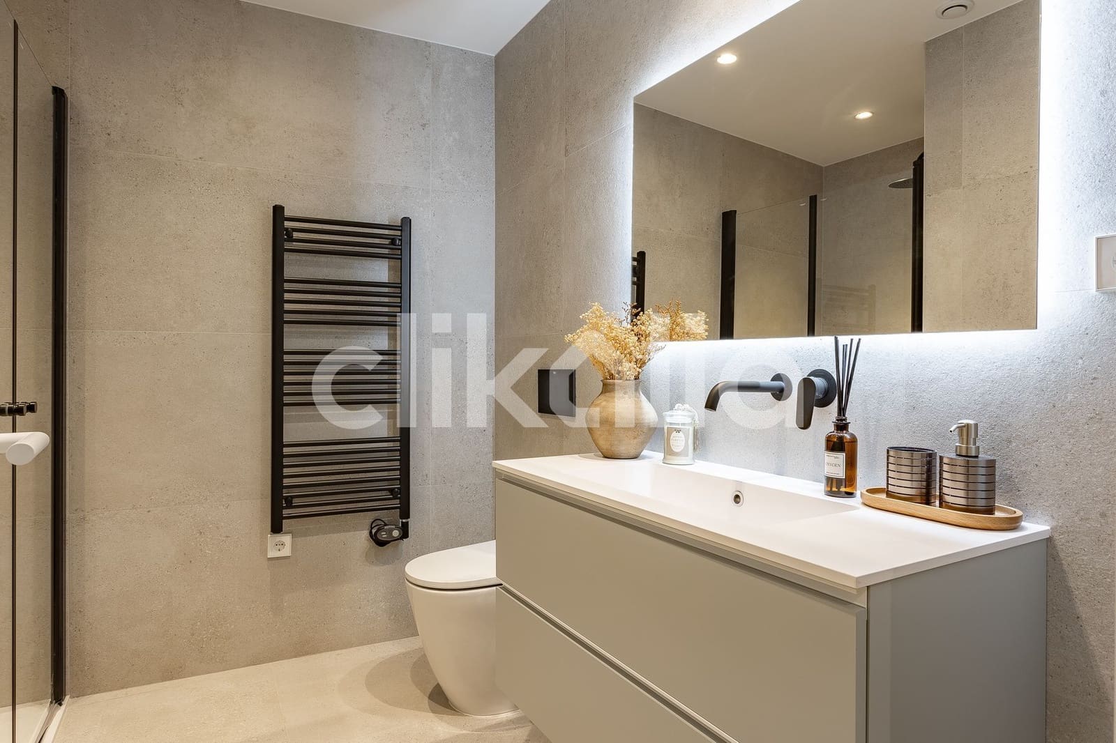 Piso de 3 habitaciones en Barcelona ciudad en venta con piscina - 720.000 € (Ref: 9326990)