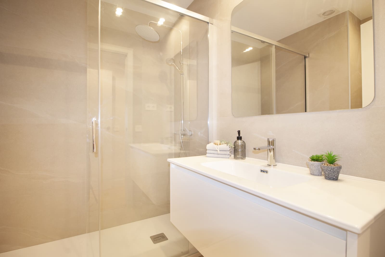 4 soveværelse Lejlighed til salg i Malaga by - € 520.200 (Ref: 9331838)