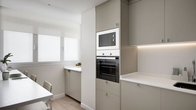 Piso de 3 habitaciones en Madrid ciudad en venta - 615.000 € (Ref: 9362931)