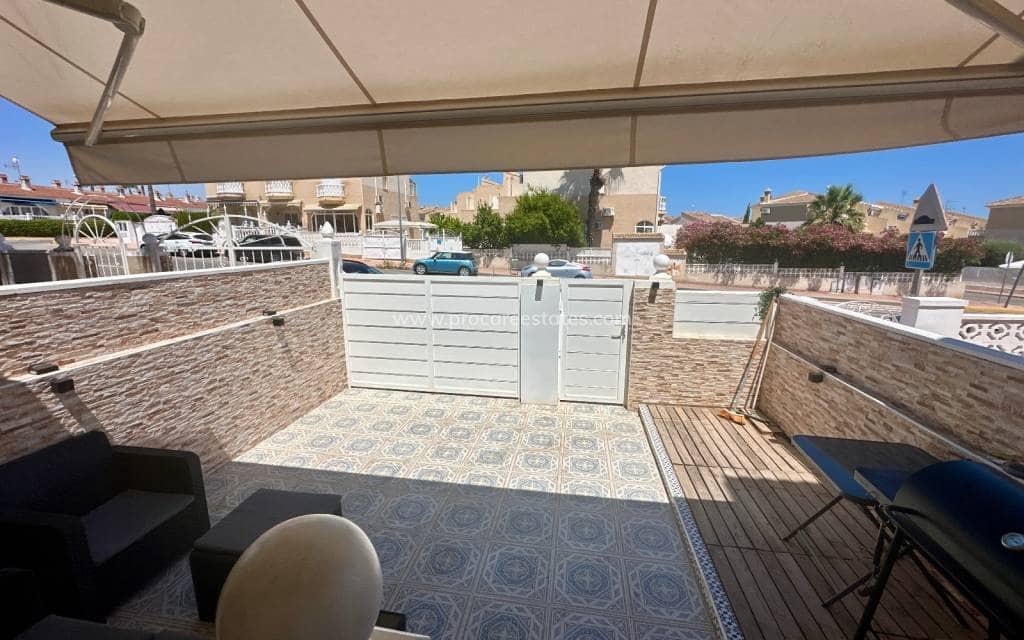 2 slaapkamer Huis te koop in Dona Pepa met zwembad - € 219.500 (Ref: 10051985)