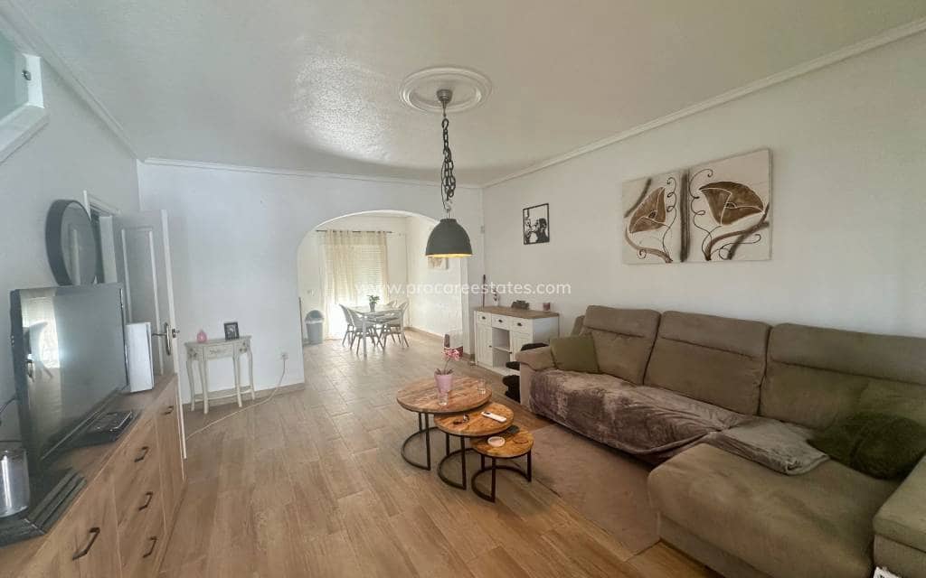 2 slaapkamer Huis te koop in Dona Pepa met zwembad - € 219.500 (Ref: 10051985)