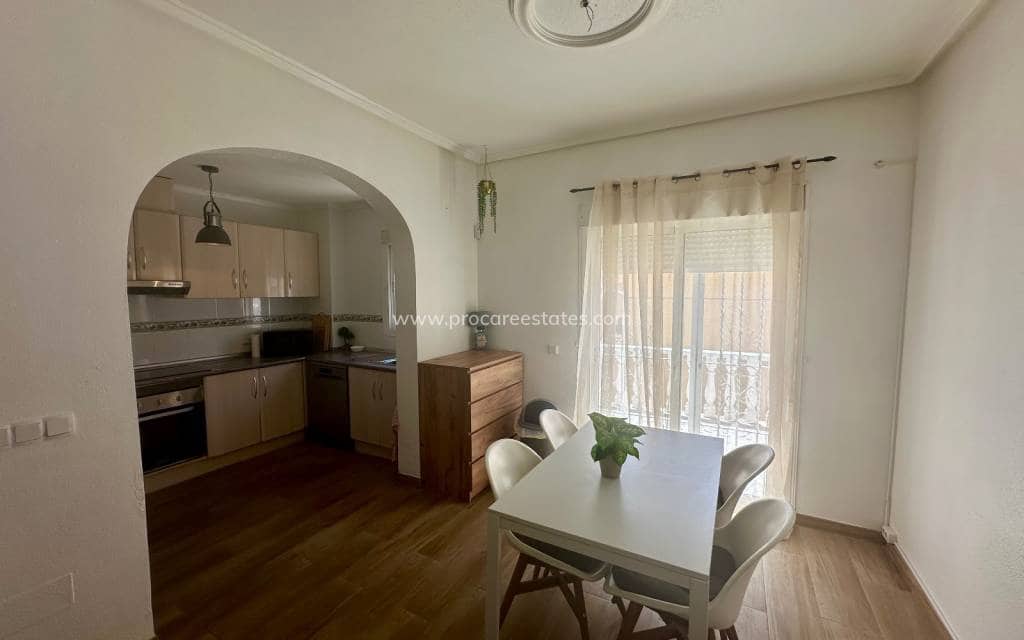 2 slaapkamer Huis te koop in Dona Pepa met zwembad - € 219.500 (Ref: 10051985)