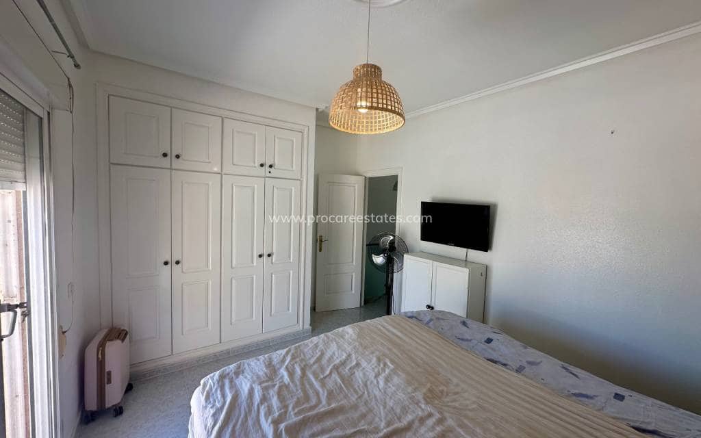 2 slaapkamer Huis te koop in Dona Pepa met zwembad - € 219.500 (Ref: 10051985)