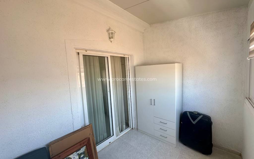 2 slaapkamer Huis te koop in Dona Pepa met zwembad - € 219.500 (Ref: 10051985)