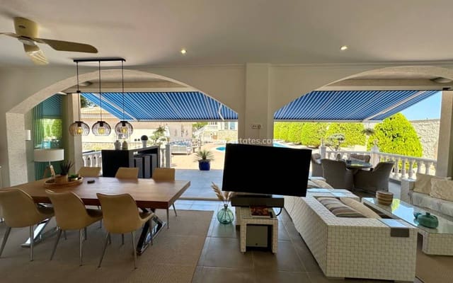 6 quarto Moradia para venda em Ciudad Quesada, Rojales com piscina garagem - 845 000 € (Ref: 10052068)