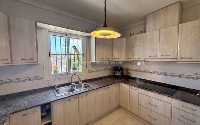 6 makuuhuone Huvila myytävänä paikassa Ciudad Quesada, Rojales mukana uima-altaan 
autotalli - 575 000 € (Ref: 10102628)