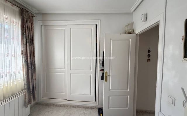 6 makuuhuone Huvila myytävänä paikassa Ciudad Quesada, Rojales mukana uima-altaan 
autotalli - 575 000 € (Ref: 10102628)