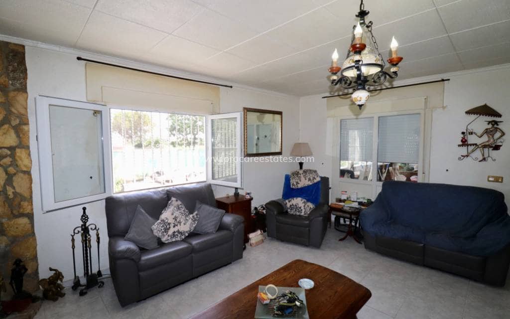 4 soveværelse Finca/Landehus til salg i Heredades med swimmingpool - € 299.950 (Ref: 8371657)