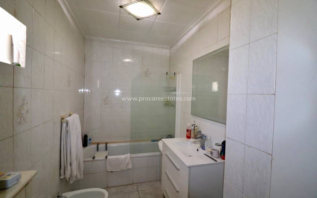 4 soveværelse Finca/Landehus til salg i Heredades med swimmingpool - € 299.950 (Ref: 8371657)