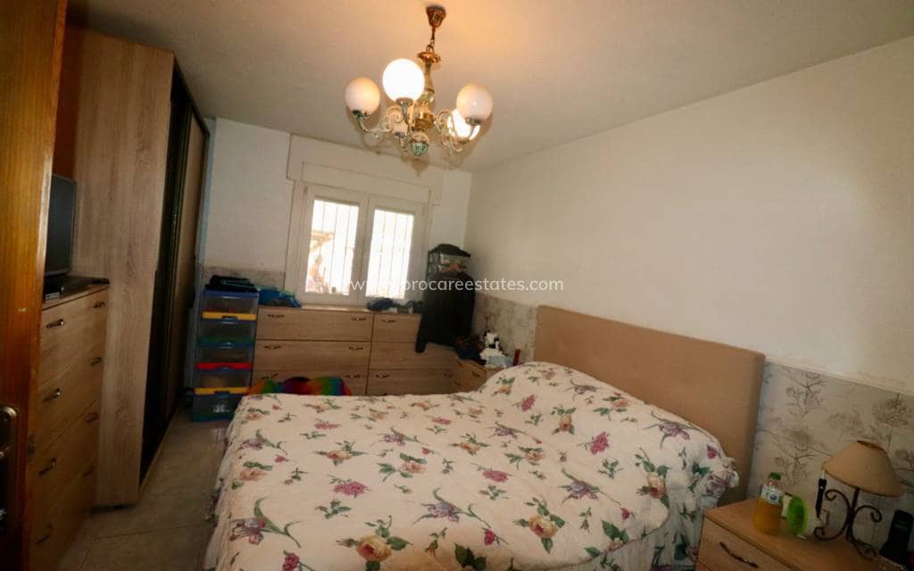 4 soveværelse Finca/Landehus til salg i Heredades med swimmingpool - € 299.950 (Ref: 8371657)