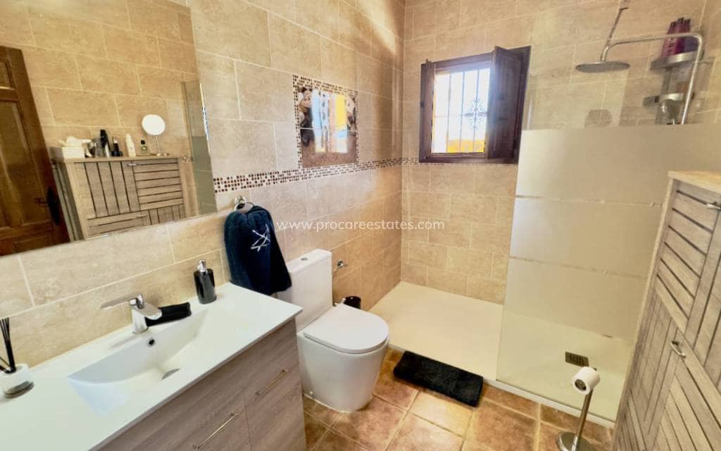 3 soveværelse Finca/Landehus til salg i Orihuela med swimmingpool - € 430.000 (Ref: 8426856)