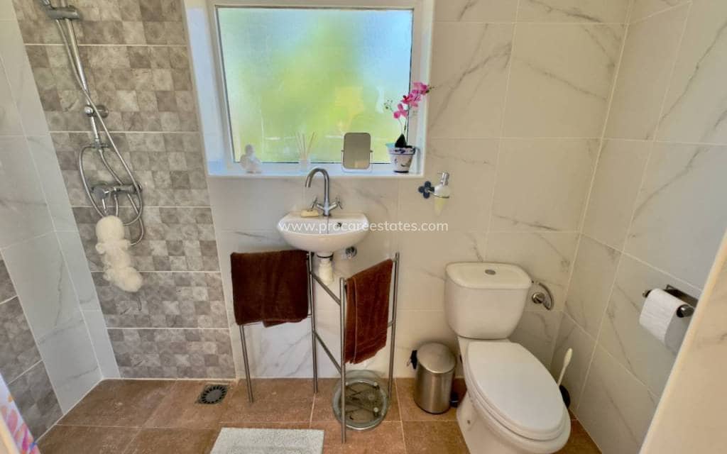 3 soveværelse Finca/Landehus til salg i Orihuela med swimmingpool - € 430.000 (Ref: 8426856)