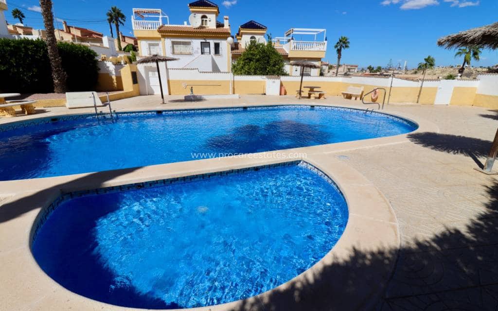 3 bedroom Villa for sale in Ciudad Quesada with pool - € 285,000 (Ref: 8581077)