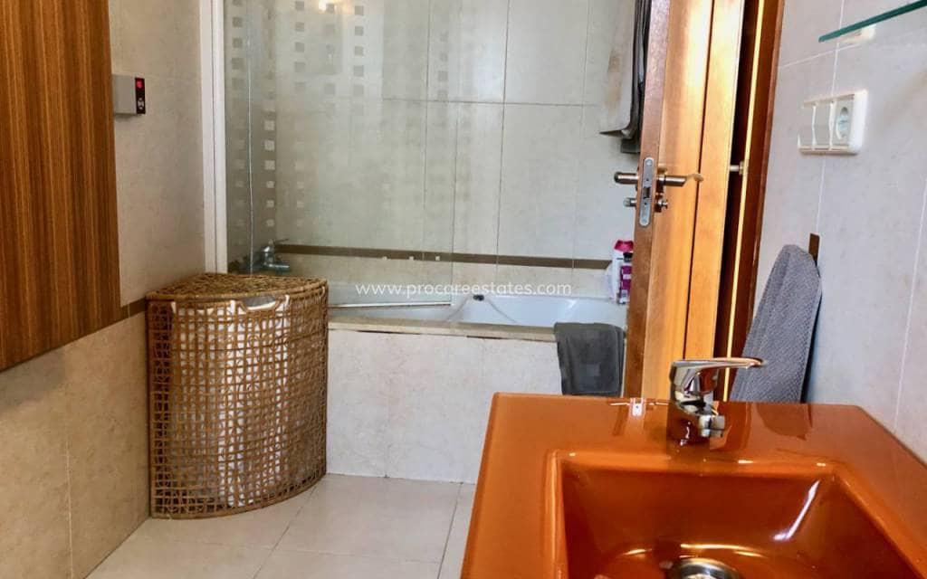 4 bedroom Villa for sale in Ciudad Quesada with pool - € 520,000 (Ref: 8736598)