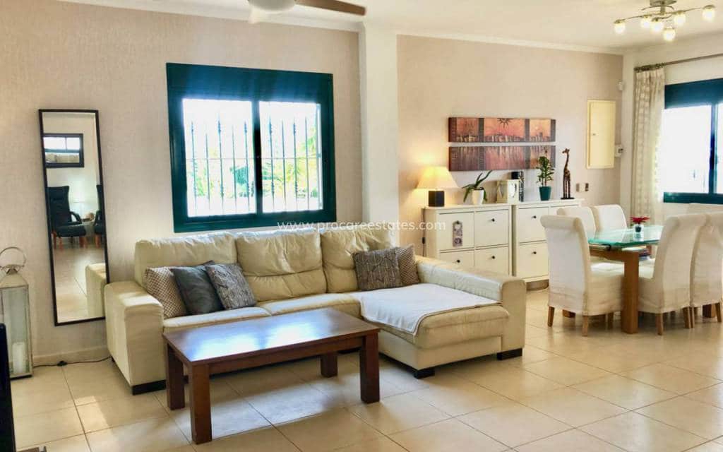 4 bedroom Villa for sale in Ciudad Quesada with pool - € 520,000 (Ref: 8736598)