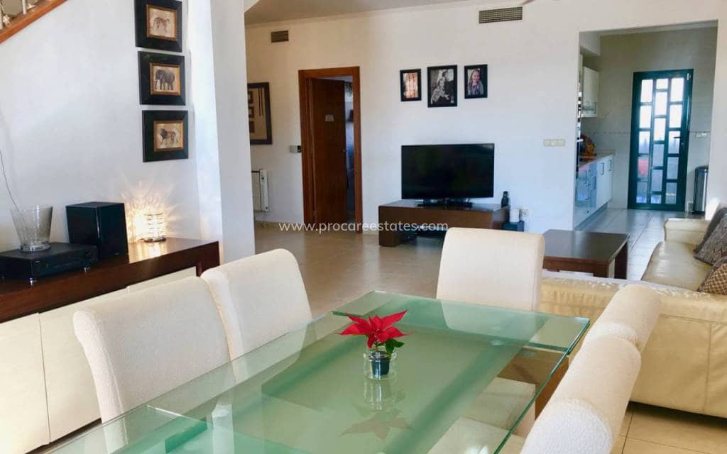 4 bedroom Villa for sale in Ciudad Quesada with pool - € 520,000 (Ref: 8736598)
