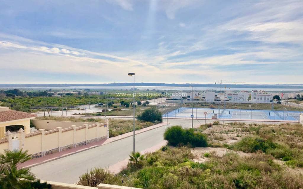 4 bedroom Villa for sale in Ciudad Quesada with pool - € 520,000 (Ref: 8736598)