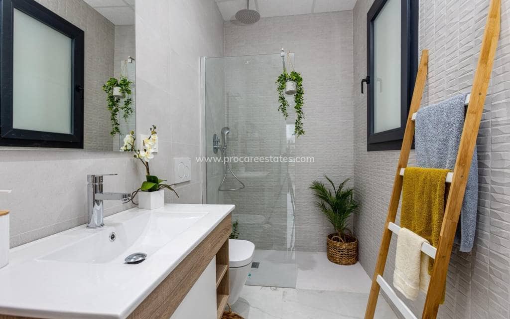 Apartamento de 2 habitaciones en Ciudad Quesada en venta con piscina - 279.000 € (Ref: 8742337)