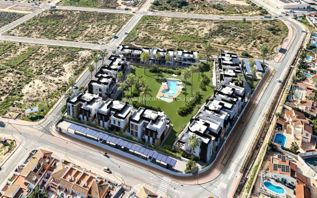 Apartamento de 2 habitaciones en Ciudad Quesada en venta con piscina - 279.000 € (Ref: 8742337)