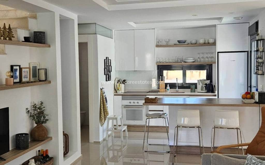 3 bedroom Villa for sale in Ciudad Quesada with pool - € 339,000 (Ref: 8782097)