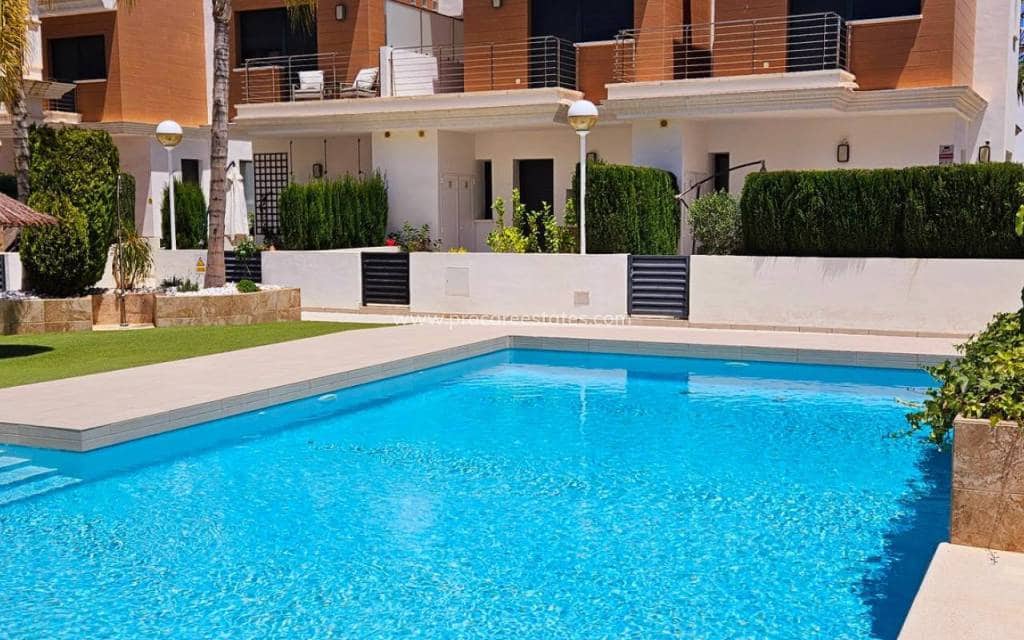 3 bedroom Villa for sale in Ciudad Quesada with pool - € 339,000 (Ref: 8782097)