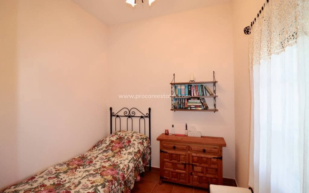 5 soveværelse Finca/Landehus til salg i Catral med swimmingpool - € 399.000 (Ref: 8848150)