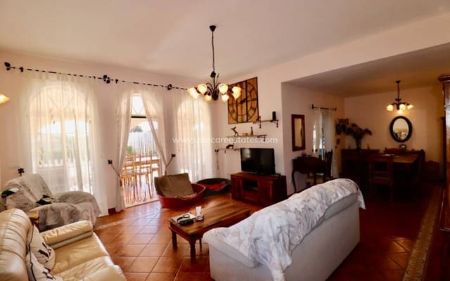 5 slaapkamer Finca/Landhuis te koop in Catral met zwembad - € 399.000 (Ref: 8848150)