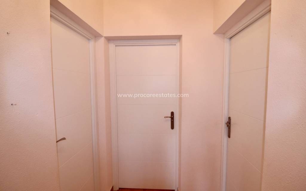 5 soveværelse Finca/Landehus til salg i Catral med swimmingpool - € 399.000 (Ref: 8848150)