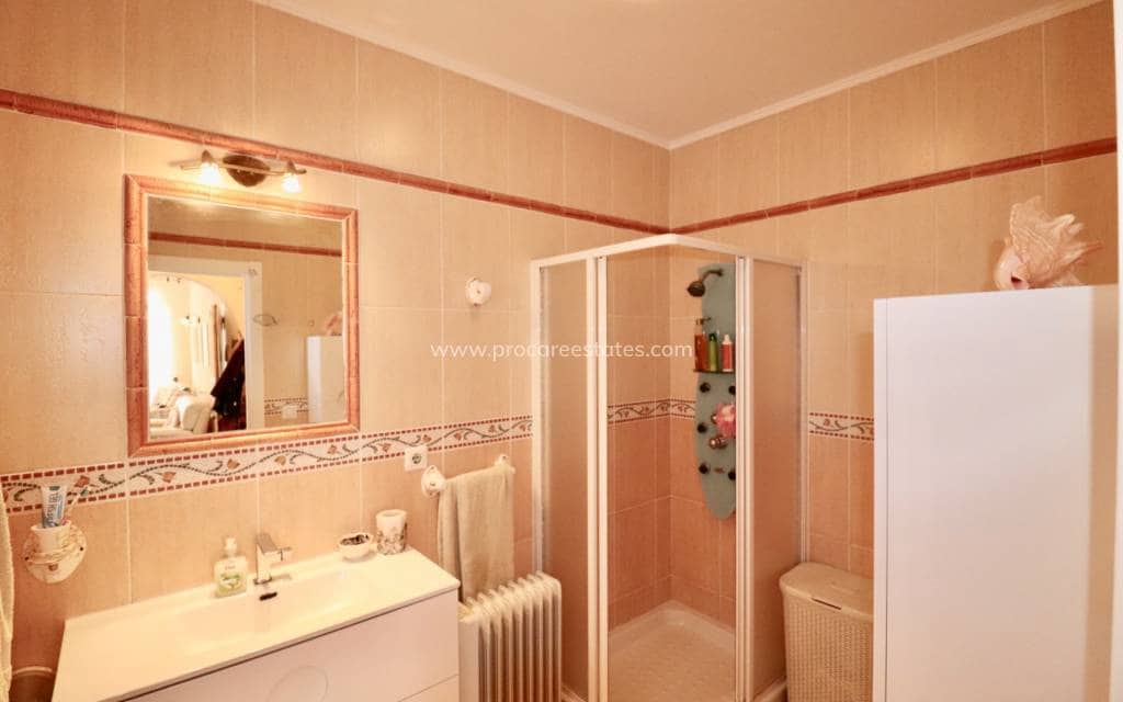 5 soveværelse Finca/Landehus til salg i Catral med swimmingpool - € 399.000 (Ref: 8848150)