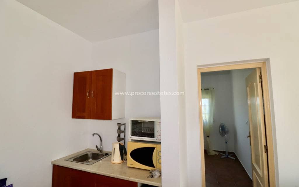 5 soveværelse Finca/Landehus til salg i Catral med swimmingpool - € 399.000 (Ref: 8848150)