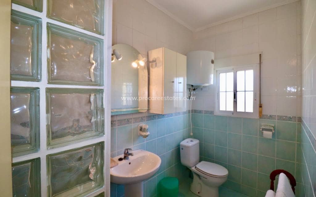 5 soveværelse Finca/Landehus til salg i Catral med swimmingpool - € 399.000 (Ref: 8848150)