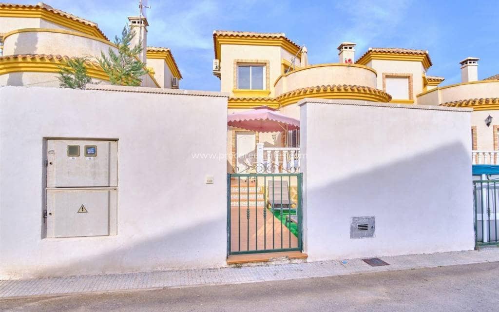 3 Zimmer Villa zu verkaufen in Los Montesinos mit Pool - 260.000 € (Ref: 8885434)