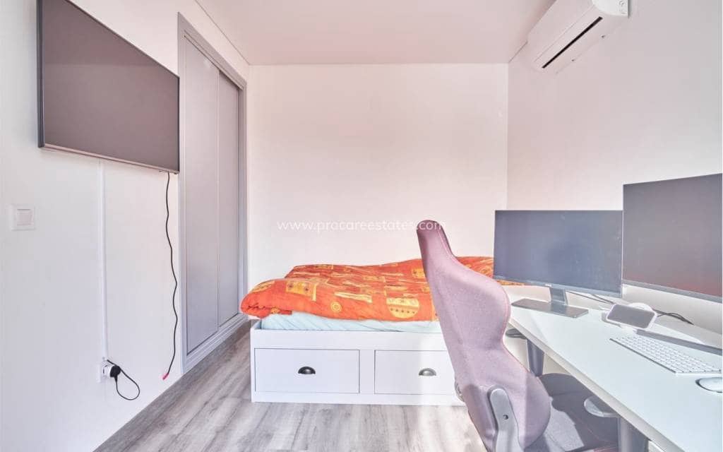 3 Zimmer Villa zu verkaufen in Los Montesinos mit Pool - 260.000 € (Ref: 8885434)