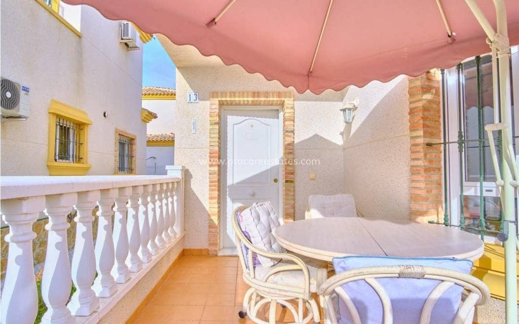 3 Zimmer Villa zu verkaufen in Los Montesinos mit Pool - 260.000 € (Ref: 8885434)