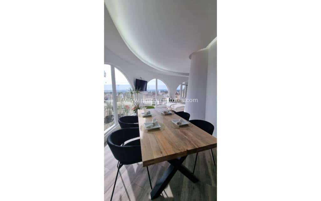 5 bedroom Villa for sale in Ciudad Quesada with pool - € 695,000 (Ref: 8885436)