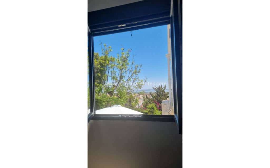 5 bedroom Villa for sale in Ciudad Quesada with pool - € 695,000 (Ref: 8885436)