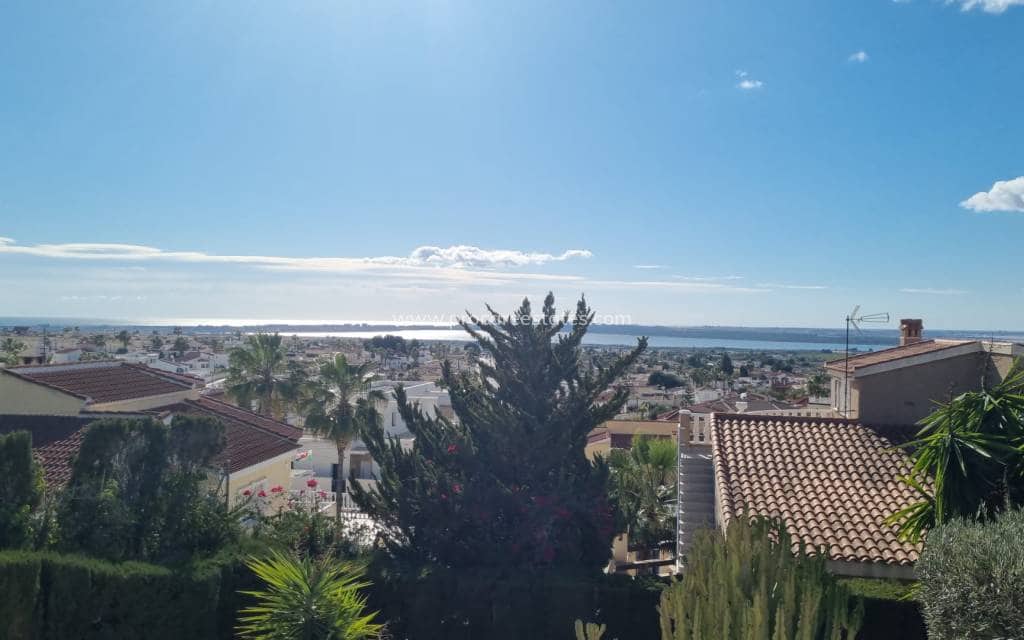 5 bedroom Villa for sale in Ciudad Quesada with pool - € 695,000 (Ref: 8885436)