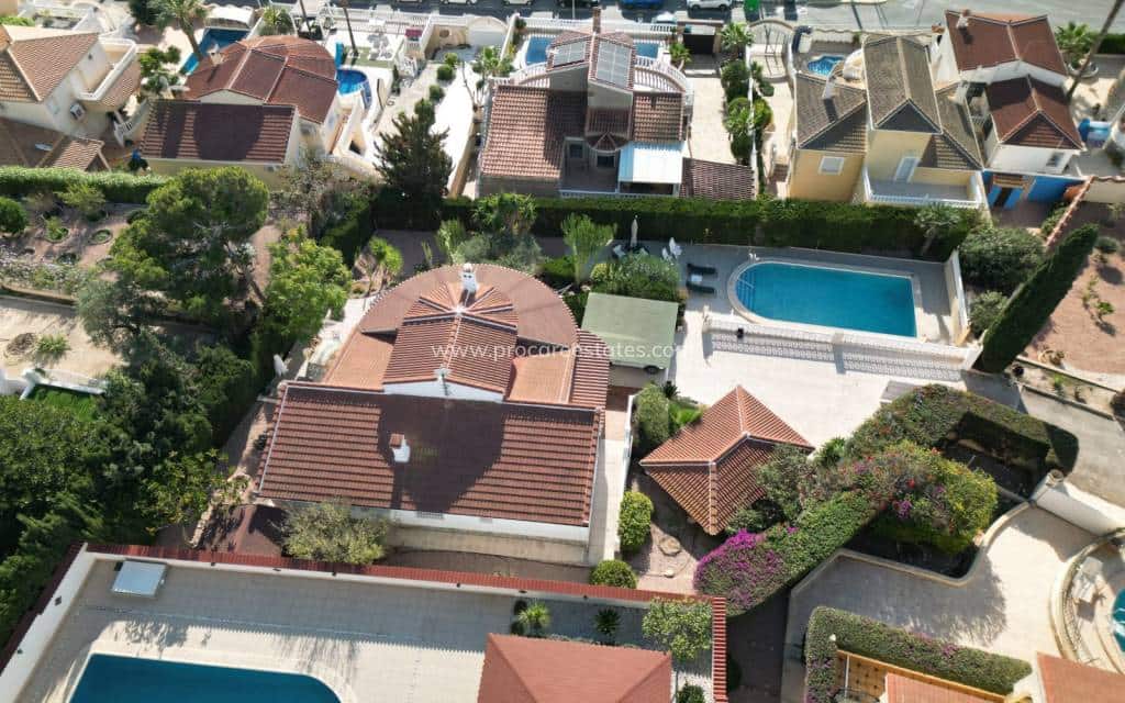 5 bedroom Villa for sale in Ciudad Quesada with pool - € 695,000 (Ref: 8885436)